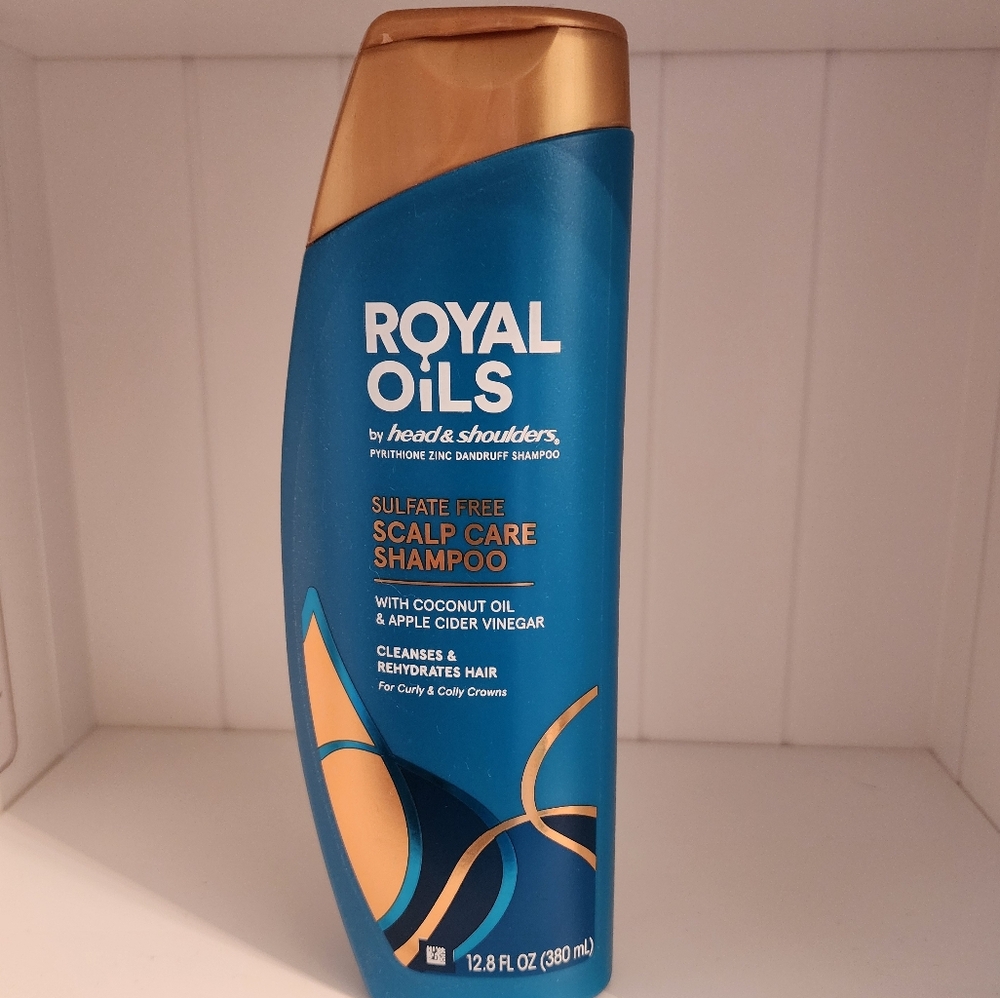 Blue and Gold Shampoo for Hair Care